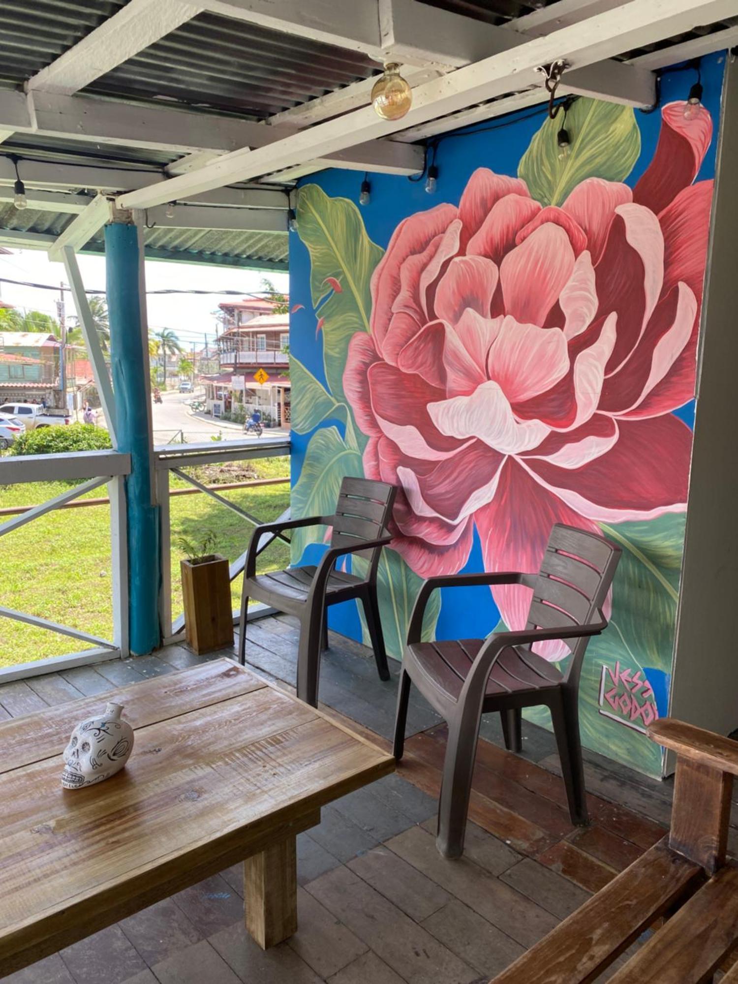 The Bocas Corner Hostel Bocas del Toro Exterior photo